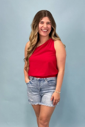 Simply Luxe Asymmetrical Top Odor Resistant Finish