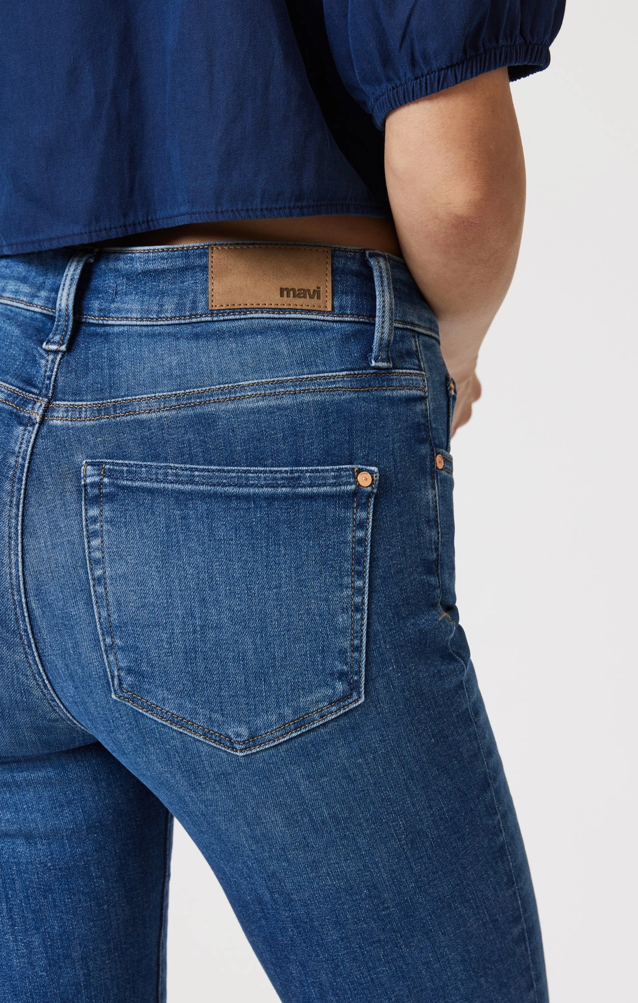 VIOLA STRAIGHT LEG IN MID BRUSHED FLEX BLUE Date Night Sustainable