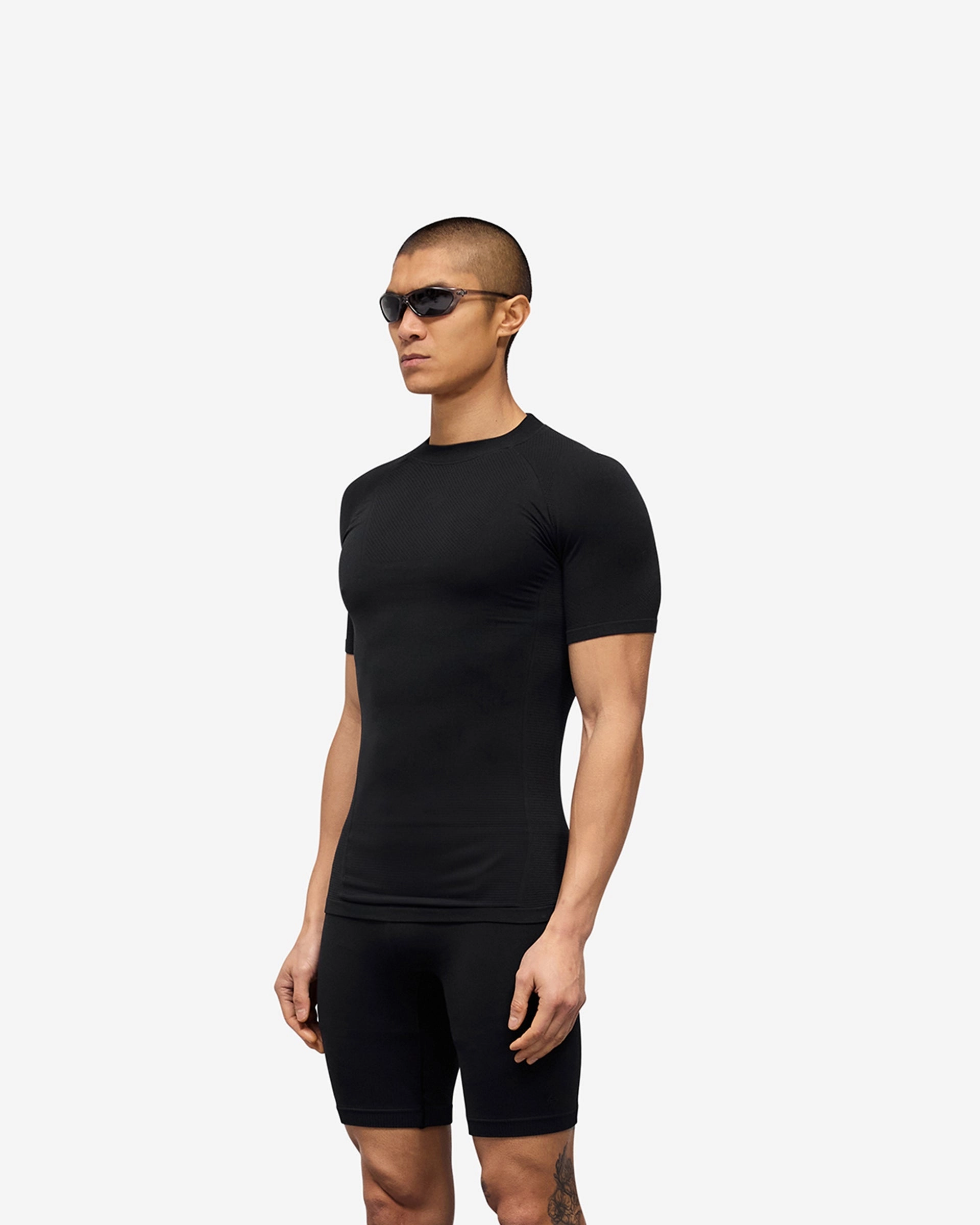 247 DNA Seamless T-Shirt - Black Modern innovation Soft and Light Wear