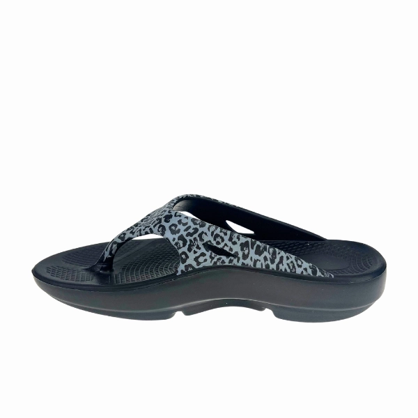 Sporty Sandals for Summer Shock Diffusion Sovella Women's PF Thong Black/Leopard