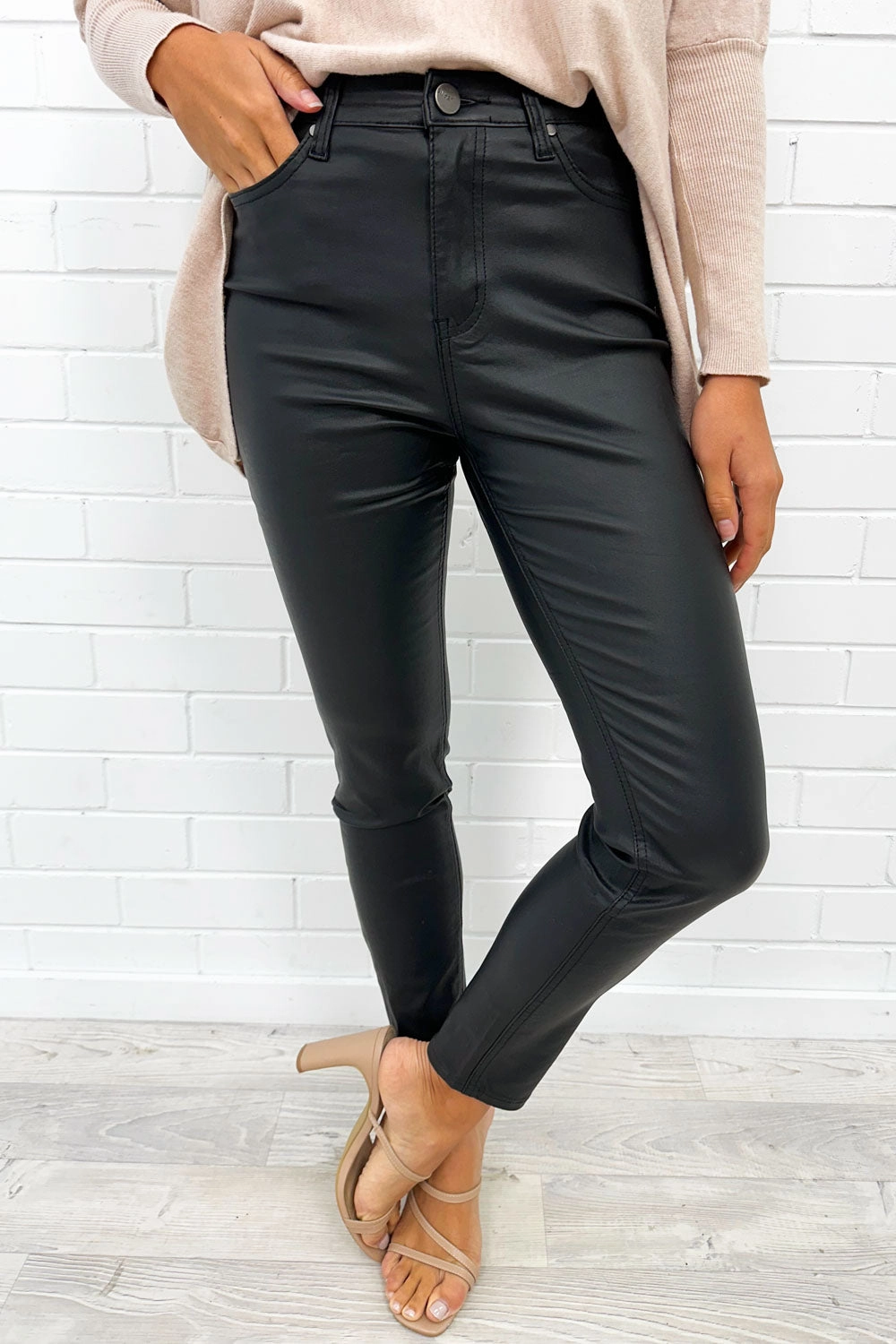 Pippa Wet Look Jeans ArticulatedJoints DurableConstruction