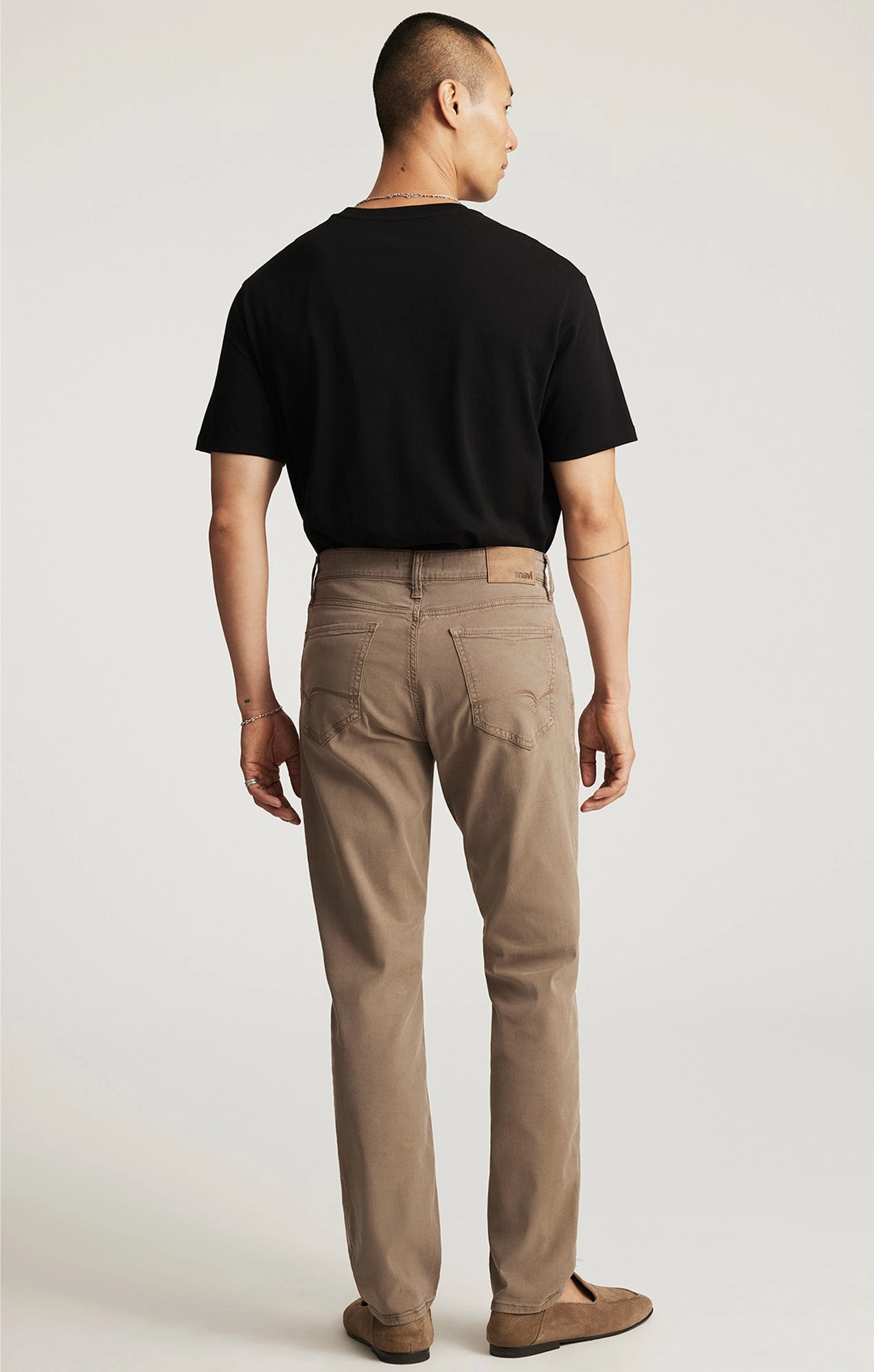 Durable Seam Construction MoistureWickingLining STEVE ATHLETIC FIT IN TIMBER LUXE TWILL