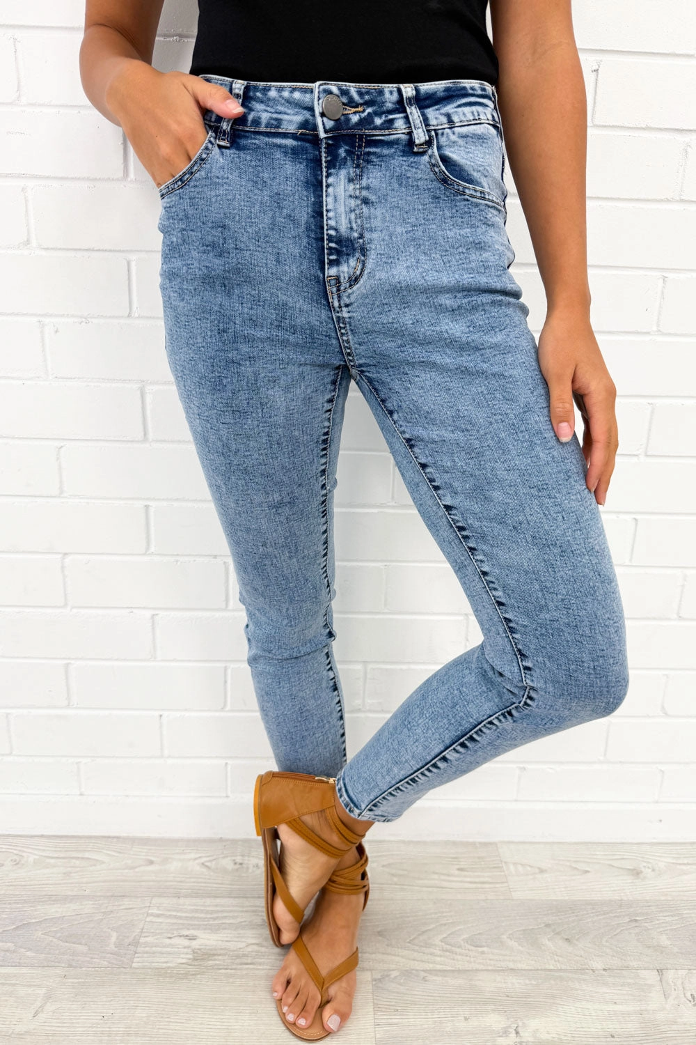 Stonewash Jeans Softened Hem SlimFit