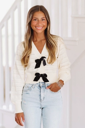 StretchFabric Placket Detailing Sweet as Sugar Bow Sweater - Oatmeal and Black