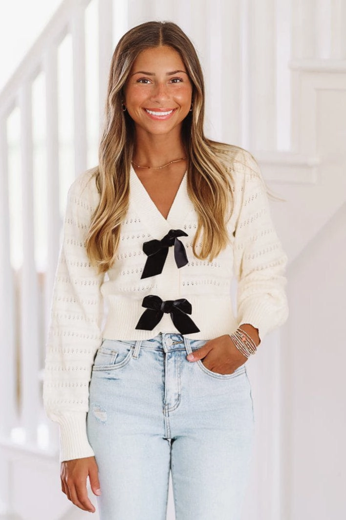 StretchFabric Placket Detailing Sweet as Sugar Bow Sweater - Oatmeal and Black