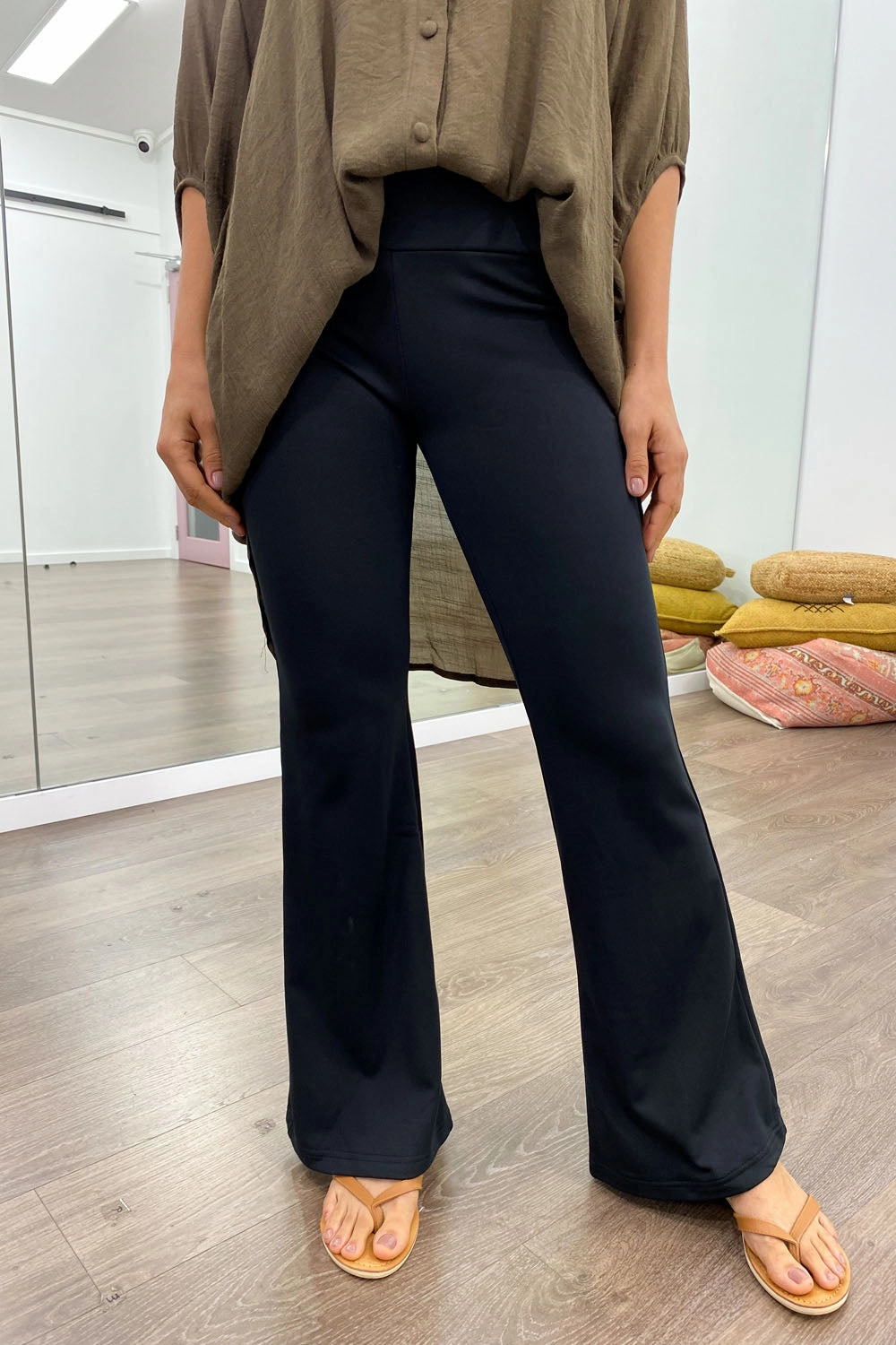 Mid-rise fit The Fleecy Flares