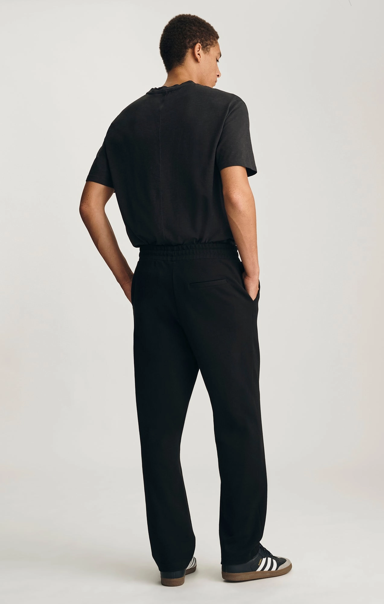 Adaptive Fit SWEATPANTS IN BLACK