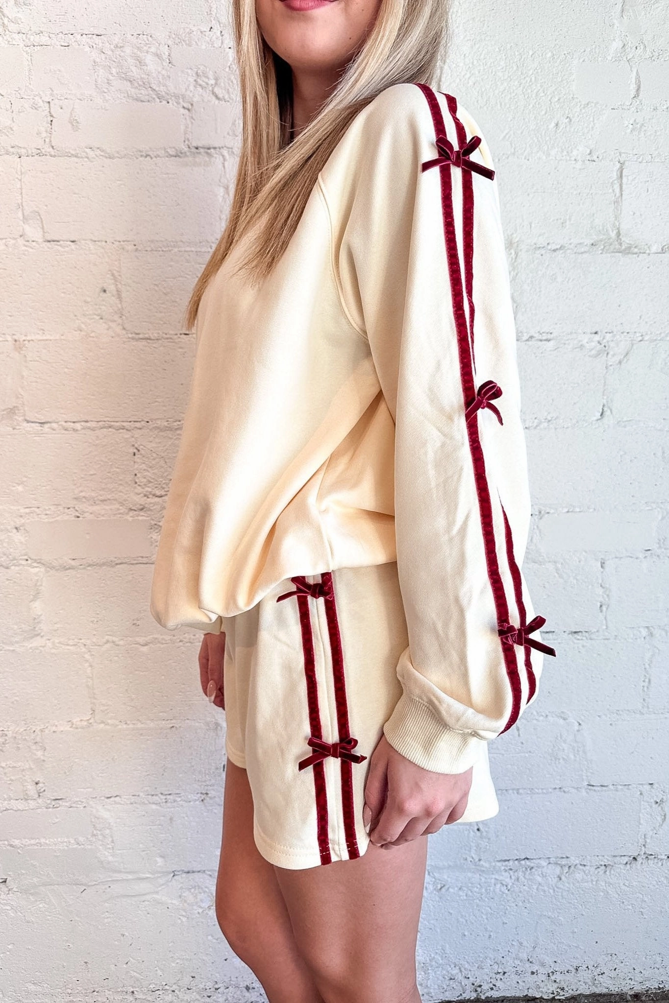 Velvet Side Striped Shorts With Bow Detail Modern Silhouette