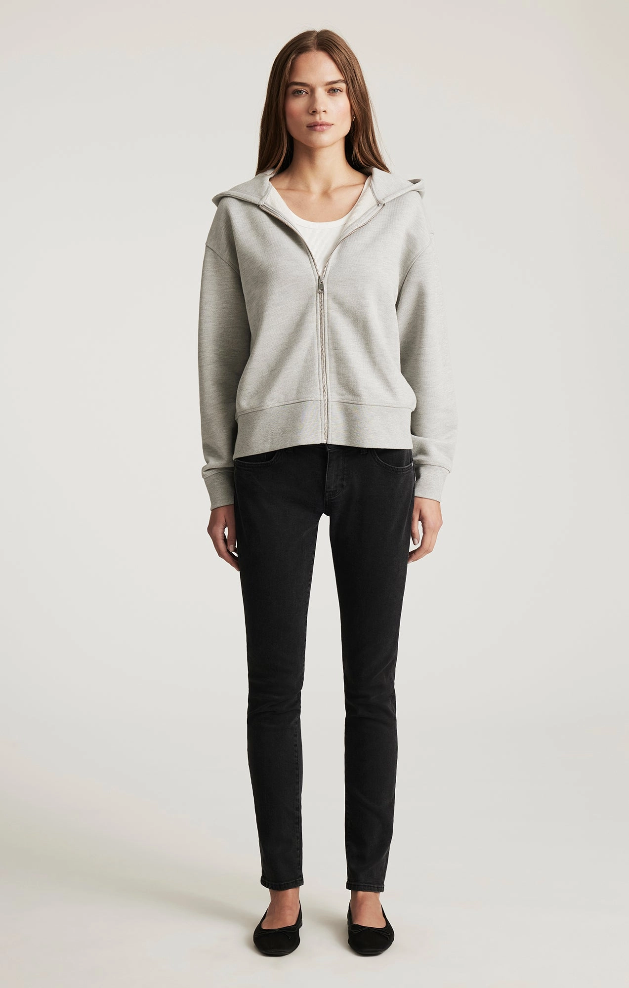 Smooth Form Artist Vibe Travel Outfit ALEXA SKINNY IN SMOKE TRIBECA