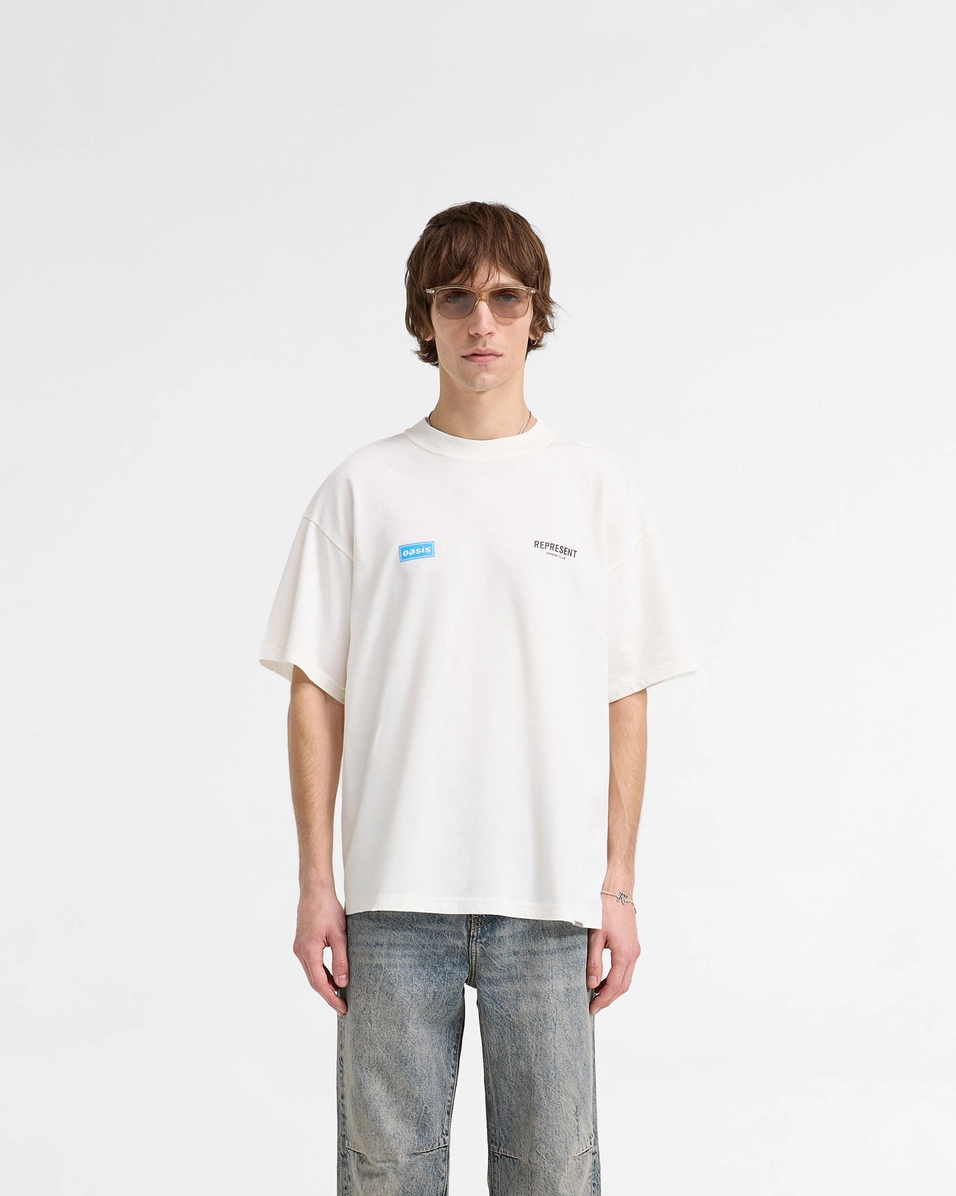 Street Trend Look Cozy Vibe Represent X Oasis Owners Club T-Shirt - Flat White