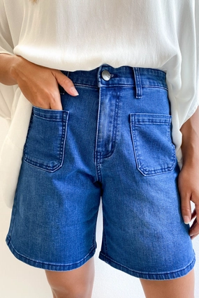 Whitley Shorts Casual Comfort Look