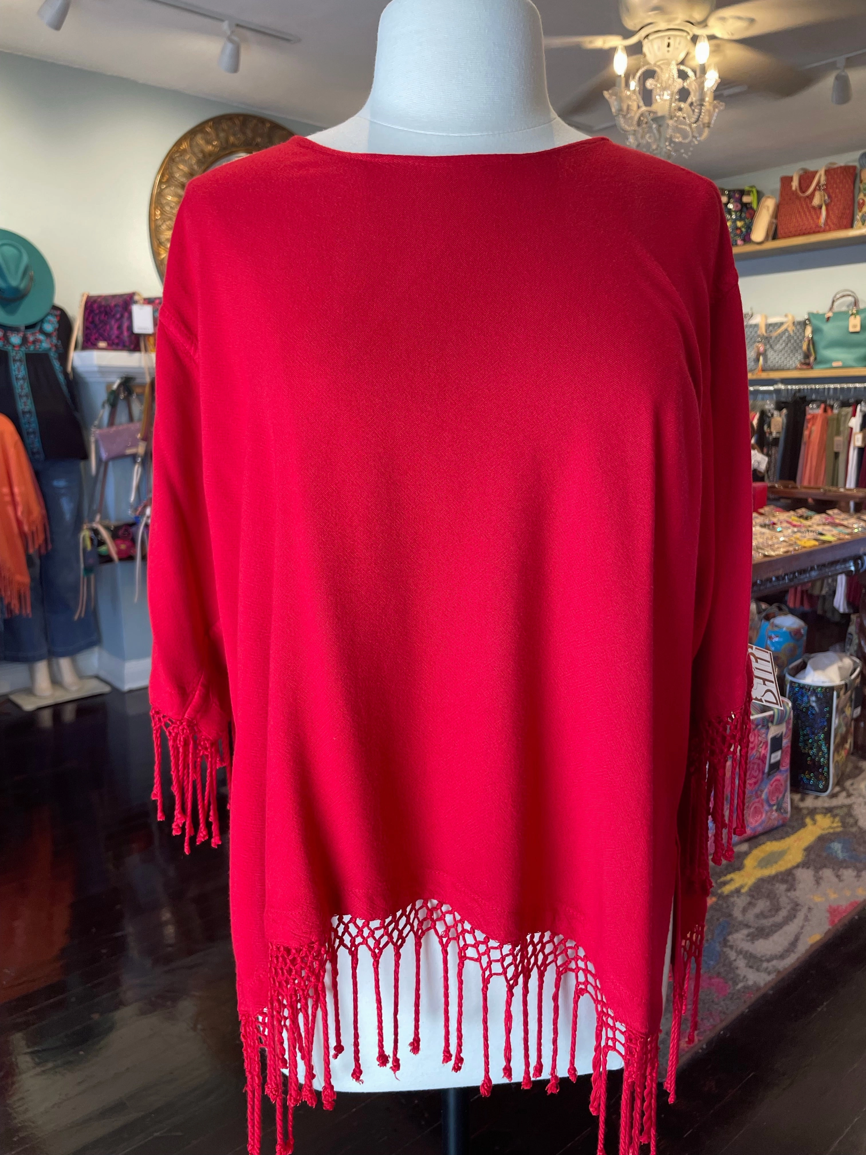 TurtleneckDesign VentilatedBack Dairi Round Neck Solid Top w/ Fringe