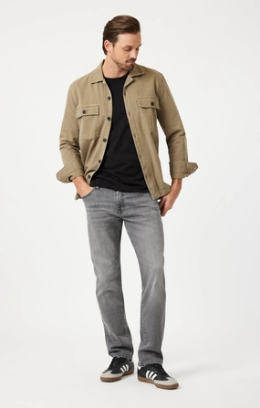 Quality Staple ZACH STRAIGHT LEG IN MID SMOKE BRUSHED WILLIAMSBURG